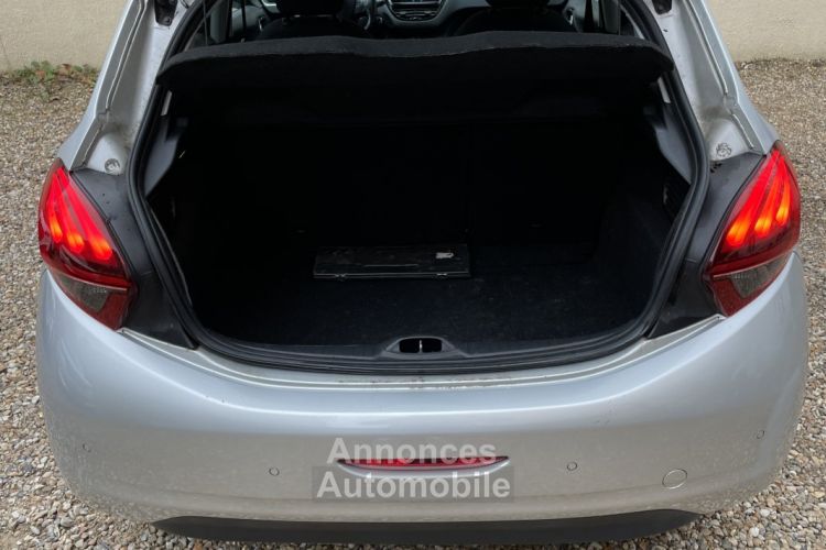 Peugeot 208 (2) 1.2 PURETECH 82 STYLE 5P *DISTRIBUTION A JOUR* - <small></small> 6.900 € <small>TTC</small> - #21