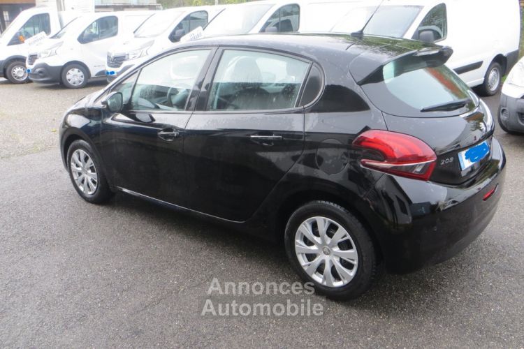 Peugeot 208 208 1.5 HDI 100 cv 1ere main carnet 5 portes, - <small></small> 11.000 € <small>TTC</small> - #4