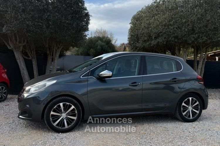 Peugeot 208 82CH ALLURE CAMÉRA + CARPLAY - <small></small> 9.990 € <small>TTC</small> - #3