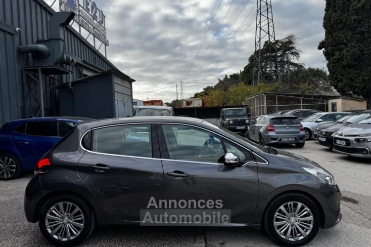 Peugeot 208 82ch BERLINE Allure - <small></small> 9.990 € <small>TTC</small> - #4