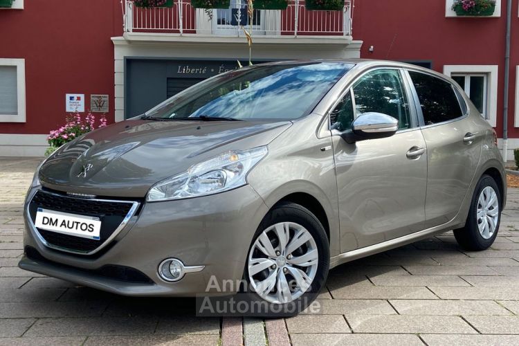 Peugeot 208 active 114 366 kms 2015 gps - <small></small> 7.990 € <small>TTC</small> - #1