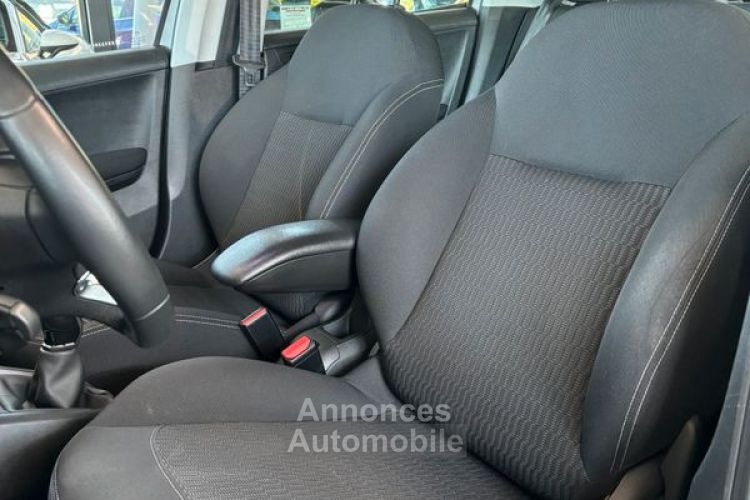 Peugeot 208 Active HDI 100 ch suivi complet Garantie 6ans GPS Apple Car Play Bluetooth 249-mois - <small></small> 12.950 € <small>TTC</small> - #3