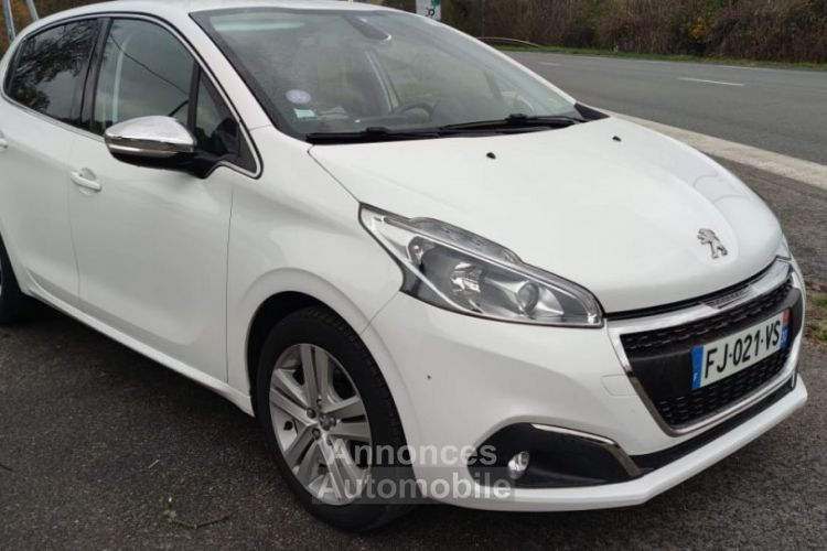 Peugeot 208 Affaire 110ch Allure Business EAT sté - <small></small> 7.980 € <small>TTC</small> - #3