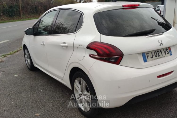 Peugeot 208 Affaire 110ch Allure Business EAT sté - <small></small> 7.980 € <small>TTC</small> - #8