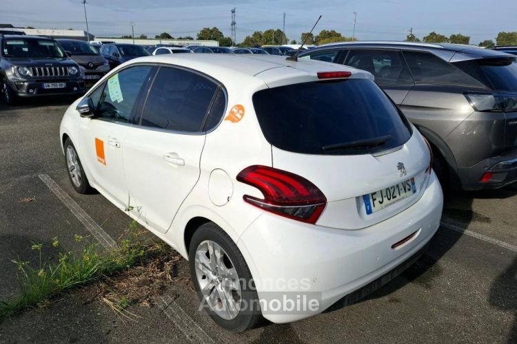 Peugeot 208 Affaire 110ch E6.c Allure Business EAT6 5p - <small></small> 7.980 € <small>TTC</small> - #4