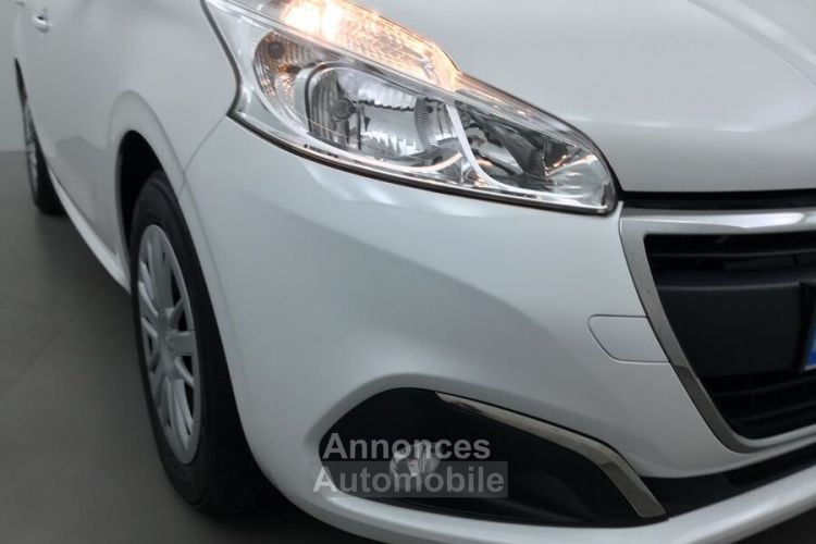 Peugeot 208 AFFAIRE 1.5 BLUEHDI 100 PREMIUM PACK 5p - <small></small> 10.990 € <small>TTC</small> - #18