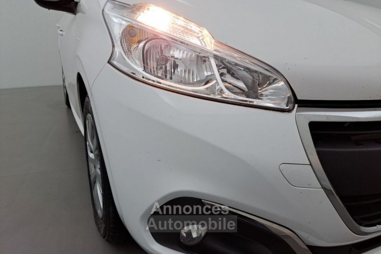 Peugeot 208 AFFAIRE 1.5 BLUEHDI 100 PREMIUM PACK 5p - <small></small> 10.990 € <small>TTC</small> - #18