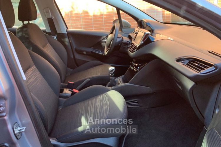 Peugeot 208 AFFAIRE 1.6 BLUEHDI 100CH PREMIUM PACK 1ERE MAIN - <small></small> 6.990 € <small>TTC</small> - #19