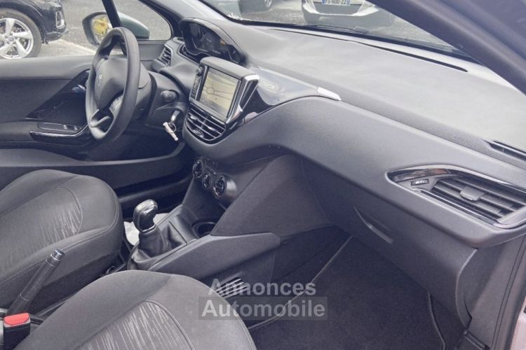 Peugeot 208 AFFAIRE BlueHDi 100 PREMIUM PACK GPS Radar Caméra 2PL 6600 € HT - <small></small> 7.950 € <small>TTC</small> - #20