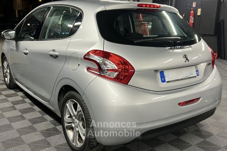 Peugeot 208 ALLURE 1.6 VTI 120 Cv PREMIERE MAIN / 45 200 Kms GPS TACTILE CRIT AIR 1 - GARANTIE 1 AN - <small></small> 8.970 € <small>TTC</small> - #3