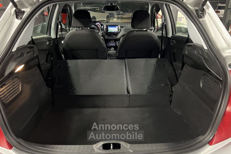 Peugeot 208 ALLURE 1.6 VTI 120 Cv PREMIERE MAIN / 45 200 Kms GPS TACTILE CRIT AIR 1 - GARANTIE 1 AN - <small></small> 8.970 € <small>TTC</small> - #19