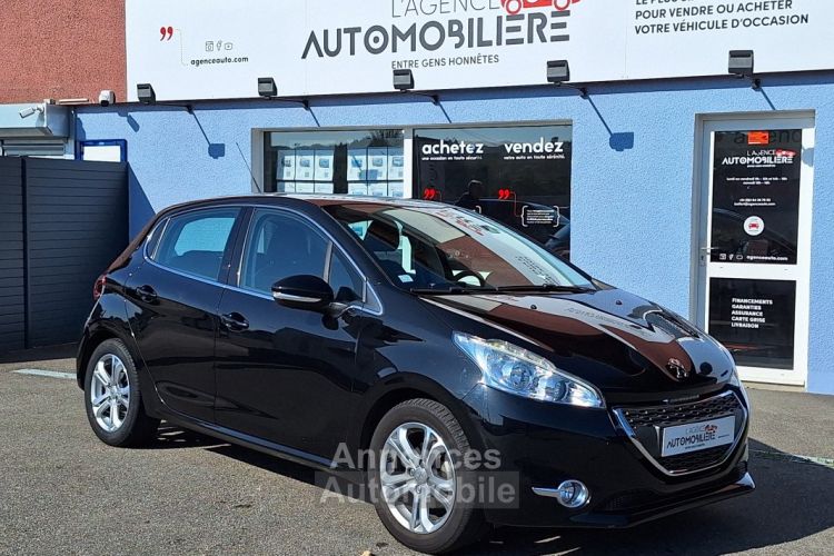 Peugeot 208 ALLURE 5P 1ERE MAIN DISTRI OK - <small></small> 7.490 € <small>TTC</small> - #1