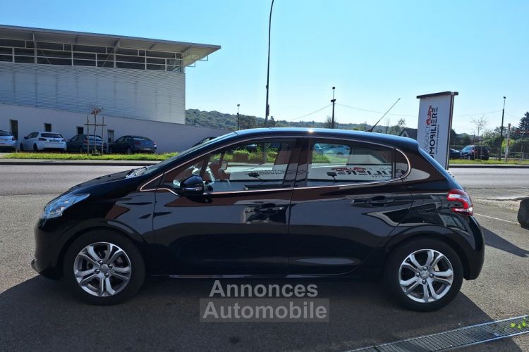 Peugeot 208 ALLURE 5P 1ERE MAIN DISTRI OK - <small></small> 7.490 € <small>TTC</small> - #4