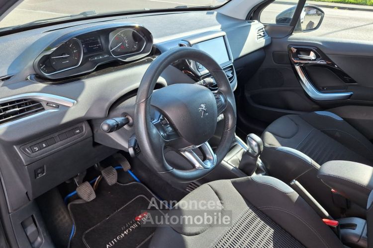 Peugeot 208 ALLURE 5P 1ERE MAIN DISTRI OK - <small></small> 7.490 € <small>TTC</small> - #11