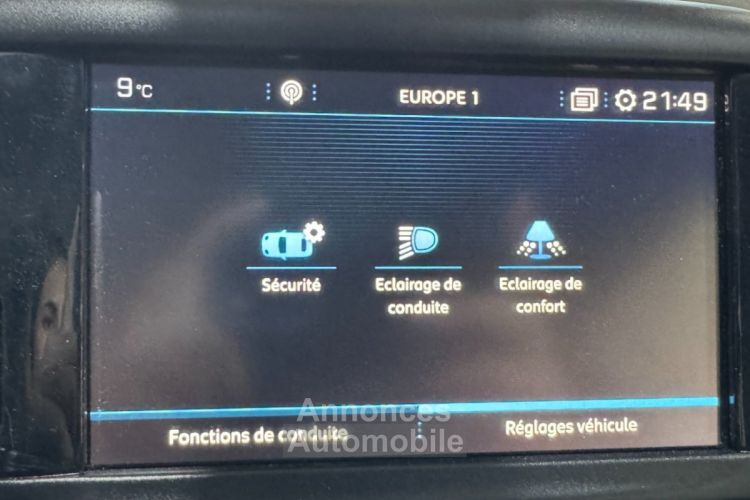 Peugeot 208 Allure 82ch 1.2 BVM5 Courroie Distribution OK Radar AR Clim auto Apple Carplay - <small></small> 7.990 € <small>TTC</small> - #17