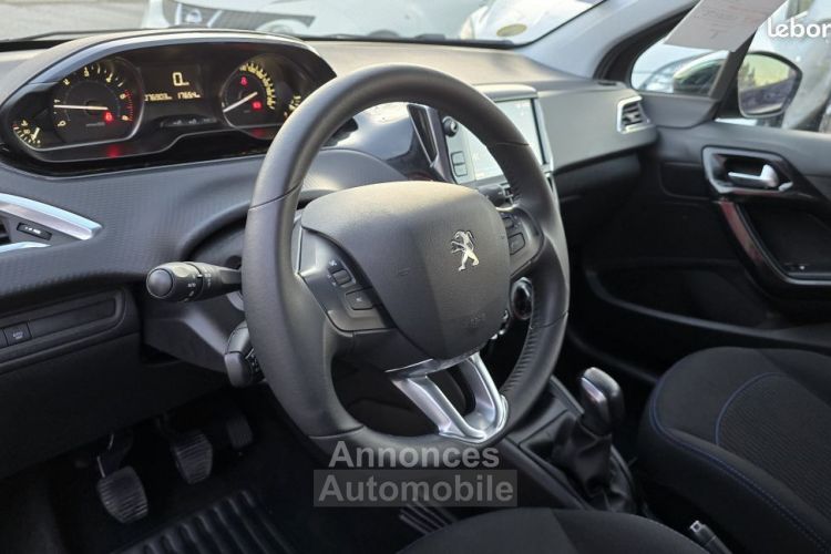 Peugeot 208 BlueHDi 100ch SetS BVM5 Signature - <small></small> 10.890 € <small>TTC</small> - #19