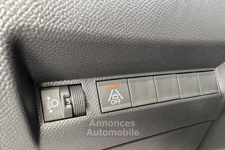 Peugeot 208 e-- 136 Active Business Gps TVA RECUPERABLE + Radar AR + Clim - <small></small> 20.990 € <small>TTC</small> - #25