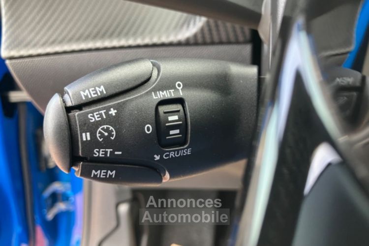 Peugeot 208 ELECTRIQUE 136 ALLURE GPS 10'' Caméra Recharge ss fil - <small></small> 15.980 € <small>TTC</small> - #19