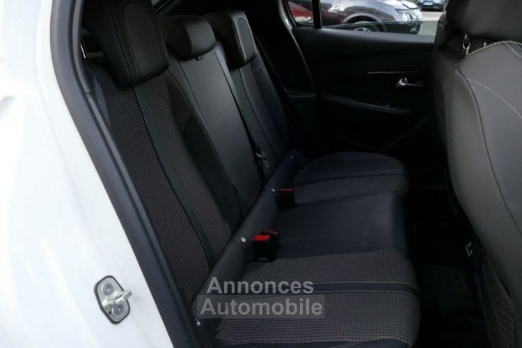 Peugeot 208 Electrique 50 kWh 136 Ch GT CARPLAY VIRTUAL COCKPIT - <small></small> 16.990 € <small>TTC</small> - #17