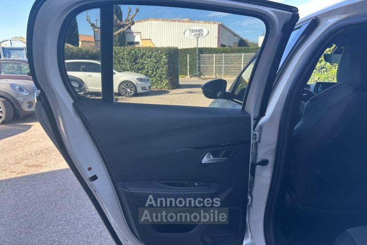 Peugeot 208 Electrique 50 kWh 136ch GT + CAM 360 + RÉGULATEUR + KEYLESS - <small></small> 20.490 € <small>TTC</small> - #26