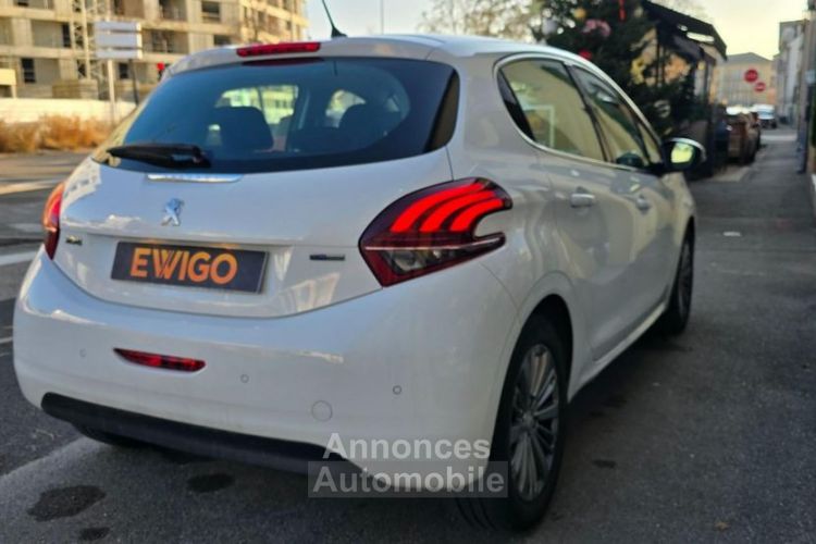 Peugeot 208 GENERATION-I 1.2 110 ch ALLURE START-STOP GPS GARANTIE 6 MOIS - <small></small> 7.290 € <small>TTC</small> - #7