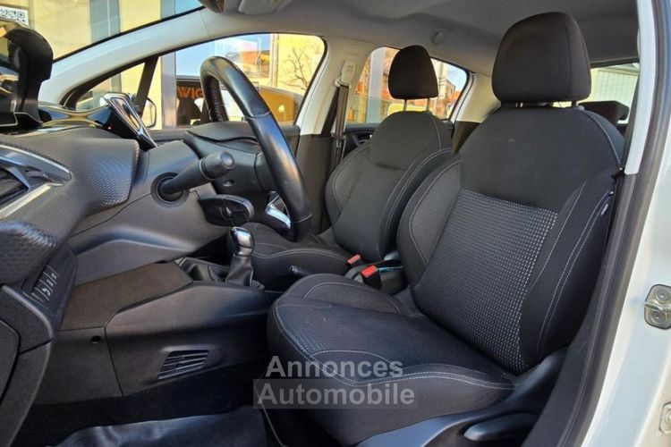 Peugeot 208 GENERATION-I 1.2 110 ch ALLURE START-STOP GPS GARANTIE 6 MOIS - <small></small> 7.290 € <small>TTC</small> - #10