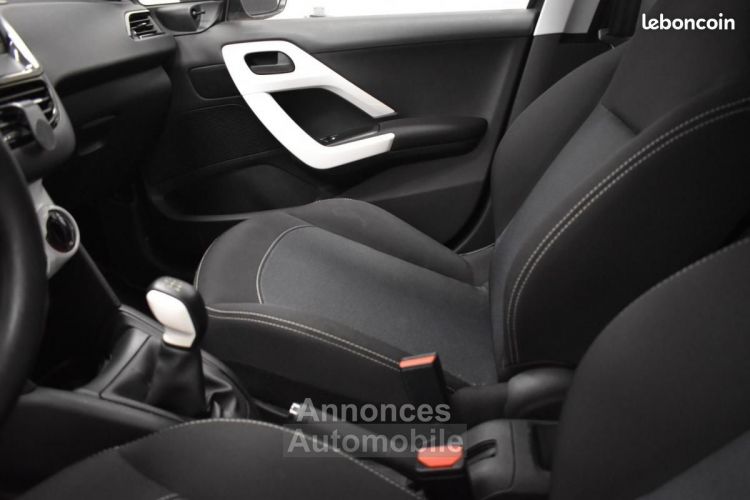 Peugeot 208 GENERATION-I 1.2 68ch LIKE ENTRETIEN CONCESSION SUIVI GARANTIE 6 A 60 MOIS - <small></small> 7.490 € <small>TTC</small> - #17