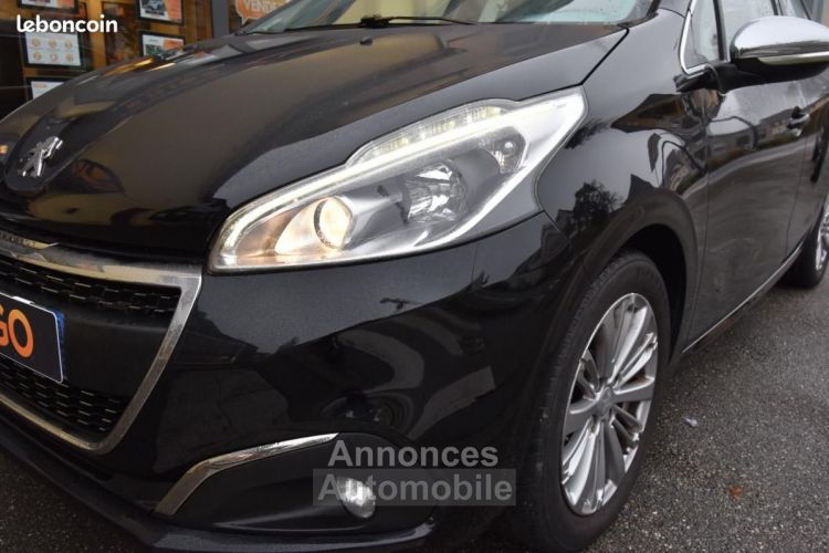 Peugeot 208 GENERATION-I 1.2 80 ch ALLURE GARANTIE 6 MOIS - <small></small> 7.989 € <small>TTC</small> - #20