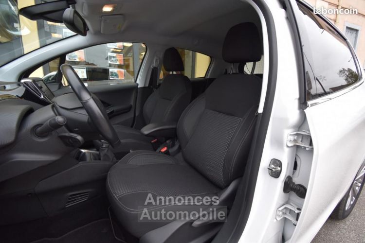 Peugeot 208 GENERATION-I 1.2 82 ch ALLURE GARANTIE 6 MOIS - <small></small> 8.990 € <small>TTC</small> - #9