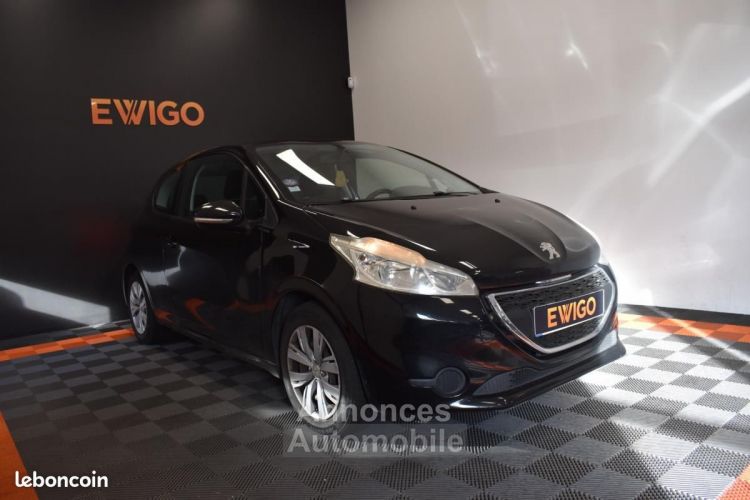 Peugeot 208 GENERATION-I 1.2 82ch ACTIVE COURROIE NEUVE IDEAL JEUNE CONDUCTEUR SUIVI GARANTIE 6... - <small></small> 5.990 € <small>TTC</small> - #1