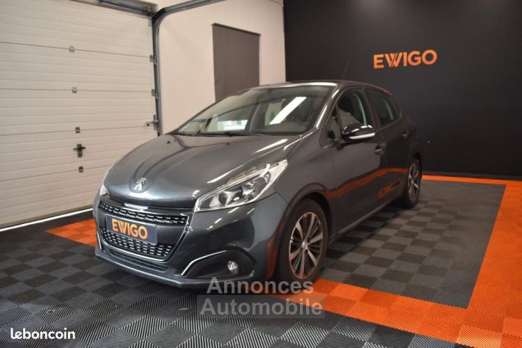 Peugeot 208 GENERATION-I 1.2 82ch ALLURE CAMERA SIEGES CHAUFFANTS TOIT PANO SUIVI GARANTIE 6 A ... - <small></small> 7.990 € <small>TTC</small> - #2