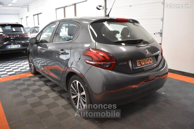 Peugeot 208 GENERATION-I 1.2 82ch ALLURE CAMERA SIEGES CHAUFFANTS TOIT PANO SUIVI GARANTIE 6 A ... - <small></small> 7.990 € <small>TTC</small> - #3