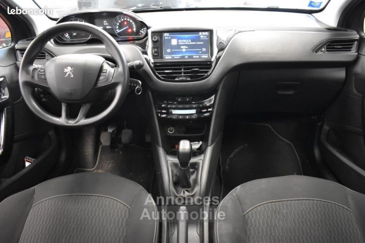 Peugeot 208 GENERATION-I 1.2 82ch ALLURE CAMERA SIEGES CHAUFFANTS TOIT PANO SUIVI GARANTIE 6 A ... - <small></small> 7.990 € <small>TTC</small> - #5