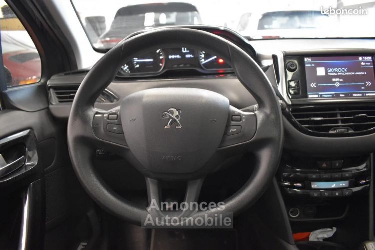 Peugeot 208 GENERATION-I 1.2 82ch ALLURE CAMERA SIEGES CHAUFFANTS TOIT PANO SUIVI GARANTIE 6 A ... - <small></small> 7.990 € <small>TTC</small> - #8