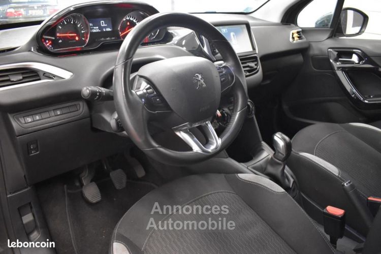 Peugeot 208 GENERATION-I 1.2 82ch STYLE SIÈGES CHAUFFANTS RADAR DE RECUL IDEAL JEUNE CONDUCTEUR... - <small></small> 4.990 € <small>TTC</small> - #8