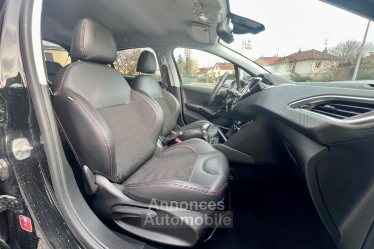 Peugeot 208 GENERATION-I 1.2 PURETECH 110CH GT LINE CARPLAY - <small></small> 8.490 € <small>TTC</small> - #11