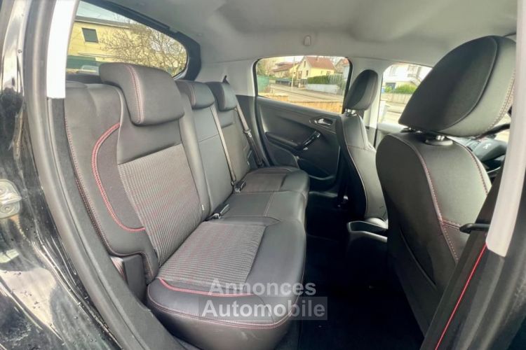 Peugeot 208 GENERATION-I 1.2 PURETECH 110CH GT LINE CARPLAY - <small></small> 8.490 € <small>TTC</small> - #13