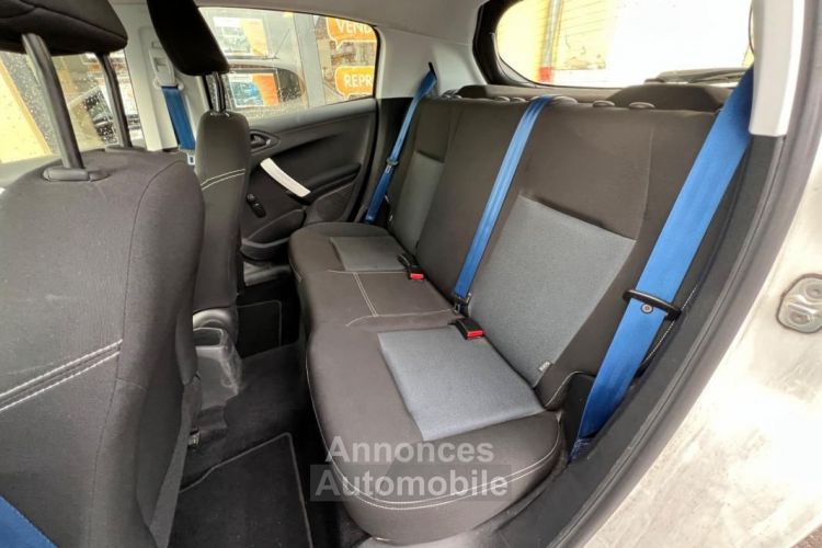 Peugeot 208 GENERATION-I 1.2 PURETECH 70 ACCESS-GARANTIE 6 MOIS COURROIE DE DISTRIBUTION CHANGEE - <small></small> 5.990 € <small>TTC</small> - #10