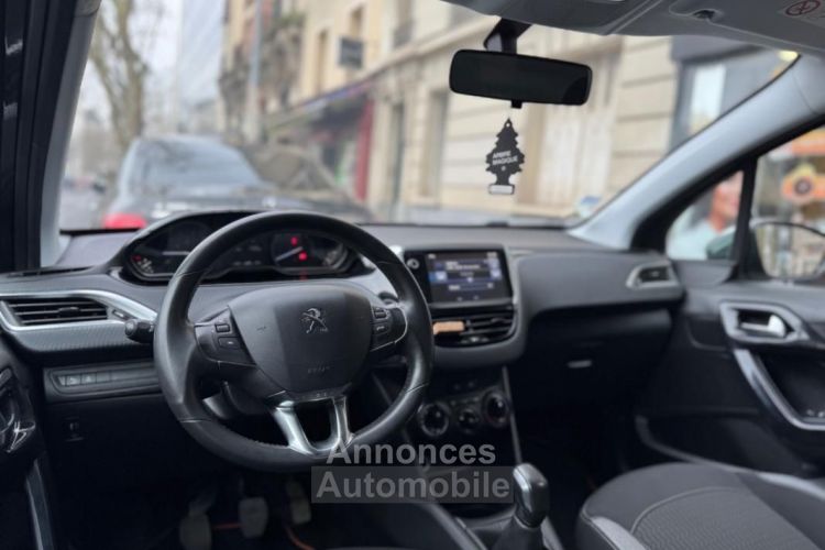 Peugeot 208 GENERATION-I 1.2 PURETECH 80 STYLE COURROIE CHANGÉE - <small></small> 6.490 € <small>TTC</small> - #14