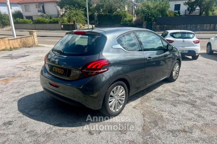 Peugeot 208 GENERATION-I 1.2 PURETECH 82 ALLURE - <small></small> 7.990 € <small>TTC</small> - #5