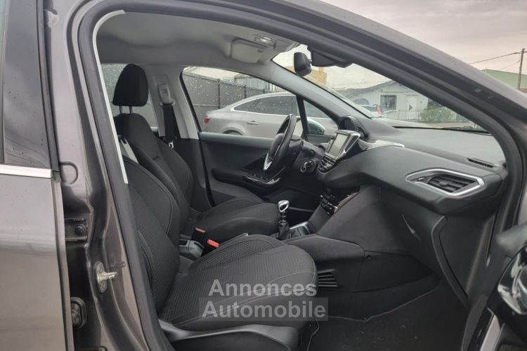 Peugeot 208 GENERATION-I 1.5 BLUEHDI 100 ch ACTIVE - <small></small> 10.489 € <small>TTC</small> - #14