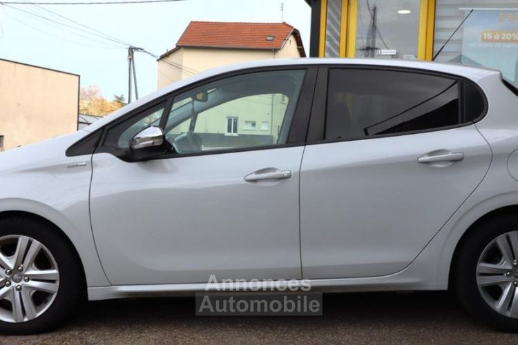 Peugeot 208 GENERATION-I 1.6 BLUEHDI 100 CH STYLE + CARPLAY - <small></small> 8.989 € <small>TTC</small> - #3