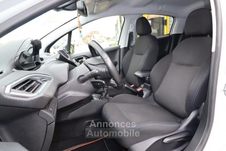 Peugeot 208 GENERATION-I 1.6 BLUEHDI 100 CH STYLE + CARPLAY - <small></small> 8.989 € <small>TTC</small> - #10