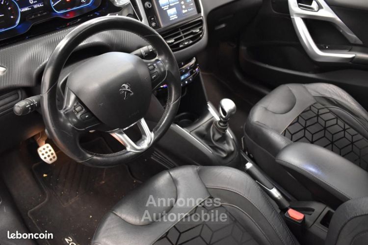 Peugeot 208 GENERATION-I 1.6 BLUEHDI 120ch FELINE RADAR SUIVI CONSTRUCTEUR GARANTIE 6 A 60 MOIS - <small></small> 8.990 € <small>TTC</small> - #13