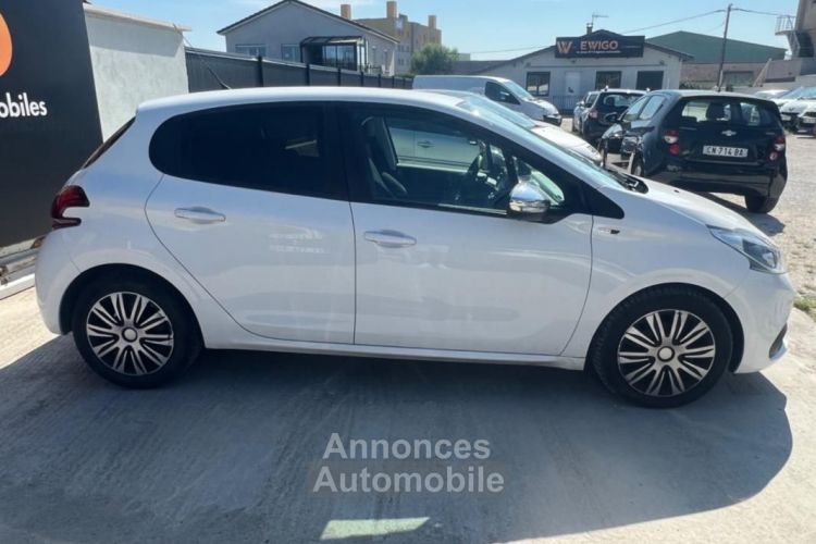 Peugeot 208 GENERATION-I 1.6 BLUEHDI 75 ch STYLE - <small></small> 9.489 € <small>TTC</small> - #8