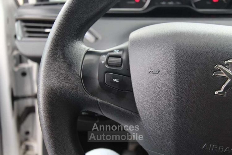 Peugeot 208 GENERATION-I SOCIETE 1.5 BLUEHDI 100 BUSINESS - <small></small> 5.990 € <small>TTC</small> - #15