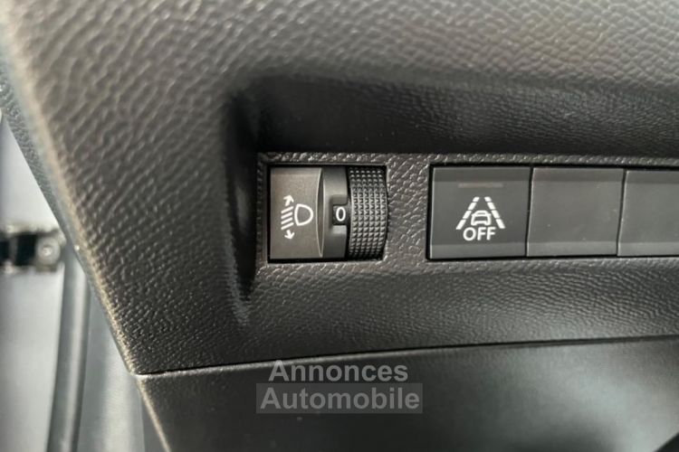 Peugeot 208 GENERATION-II 1.2 PURETECH 100 ACTIVE BUSINESS EAT BVA START-STOP DOUBLE COMMANDES - <small></small> 12.490 € <small>TTC</small> - #20