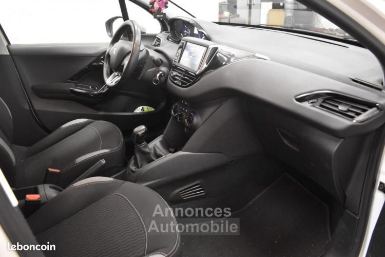 Peugeot 208 GENERATION-Il 1.2 PURETECH 80 CH ACTIVE SUIVI GARANTIE 6 A 60 MOIS - <small></small> 5.490 € <small>TTC</small> - #9