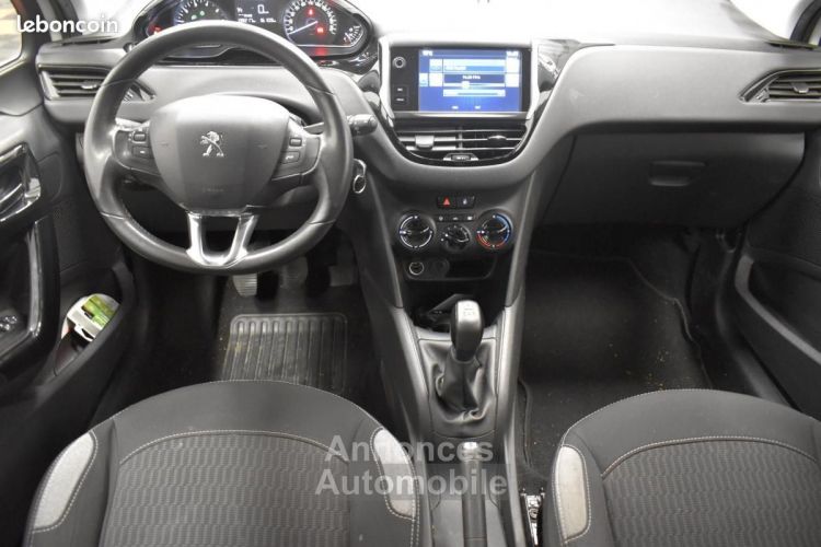 Peugeot 208 GENERATION-Il 1.2 PURETECH 80 CH ACTIVE SUIVI GARANTIE 6 A 60 MOIS - <small></small> 5.490 € <small>TTC</small> - #12