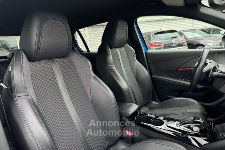 Peugeot 208 GT 1.2 EAT8 Boîte Auto 100Cv icockptit 3D-Car Play-Caméra-Climatisation-Lumiere Ambiance - <small></small> 15.990 € <small>TTC</small> - #6